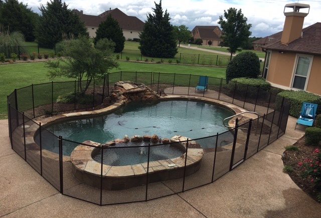 5 things to consider when buying a pool safety fence